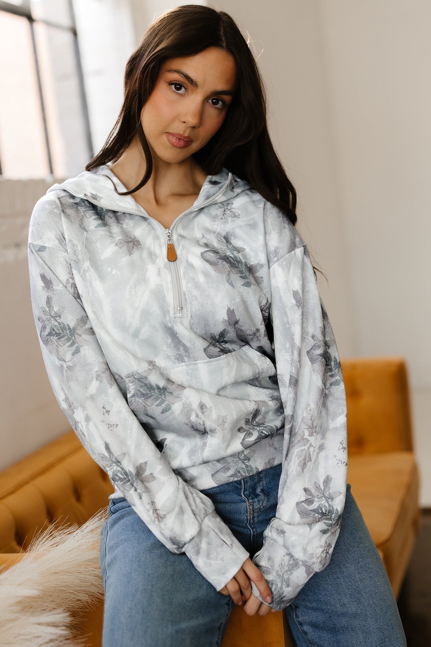 eGray Camo Leaf Print Kangaroo Pocket Quarter Zip Sweatshirt