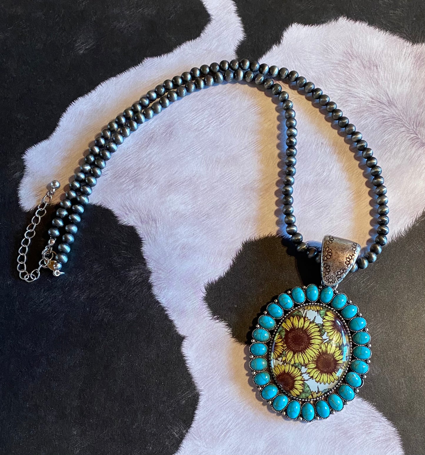 TURQUOISE SUNFLOWER NECKLACE