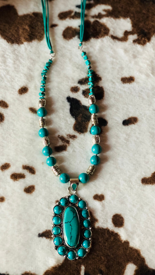 TURQUOISE & SILVER NECKLACE